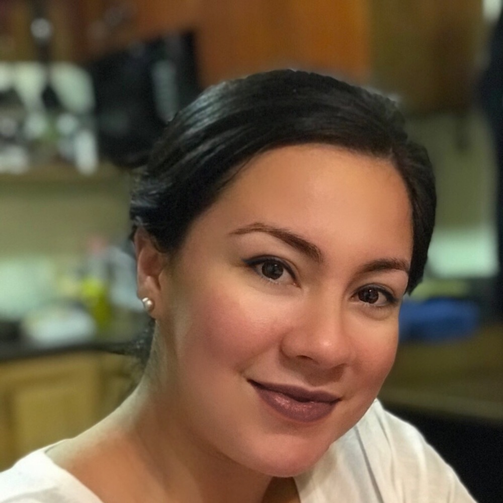 Meet your Posher, Lorena
